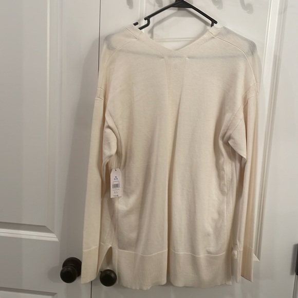Cream Cardigan NWT size M - Picture 2 of 4